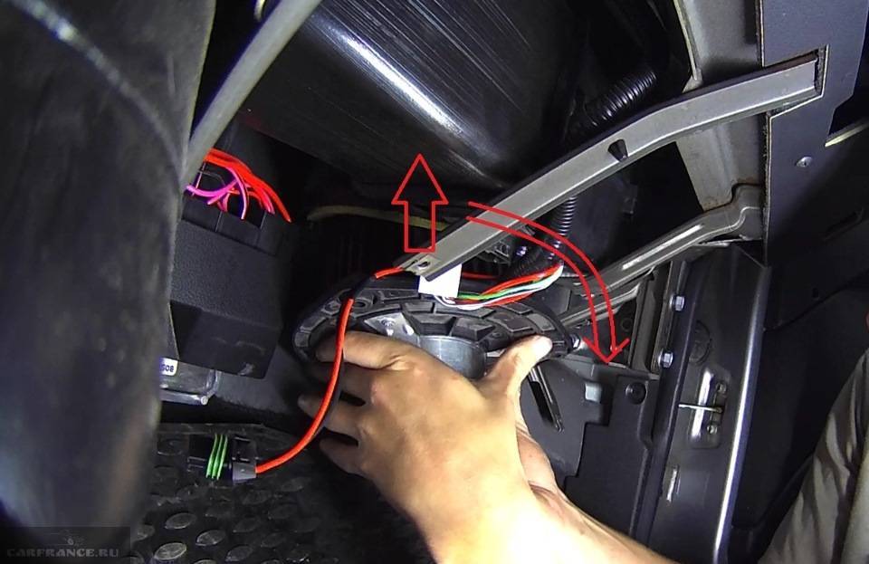 Как снять вентилятор печки на шевроле нива для замены: видео