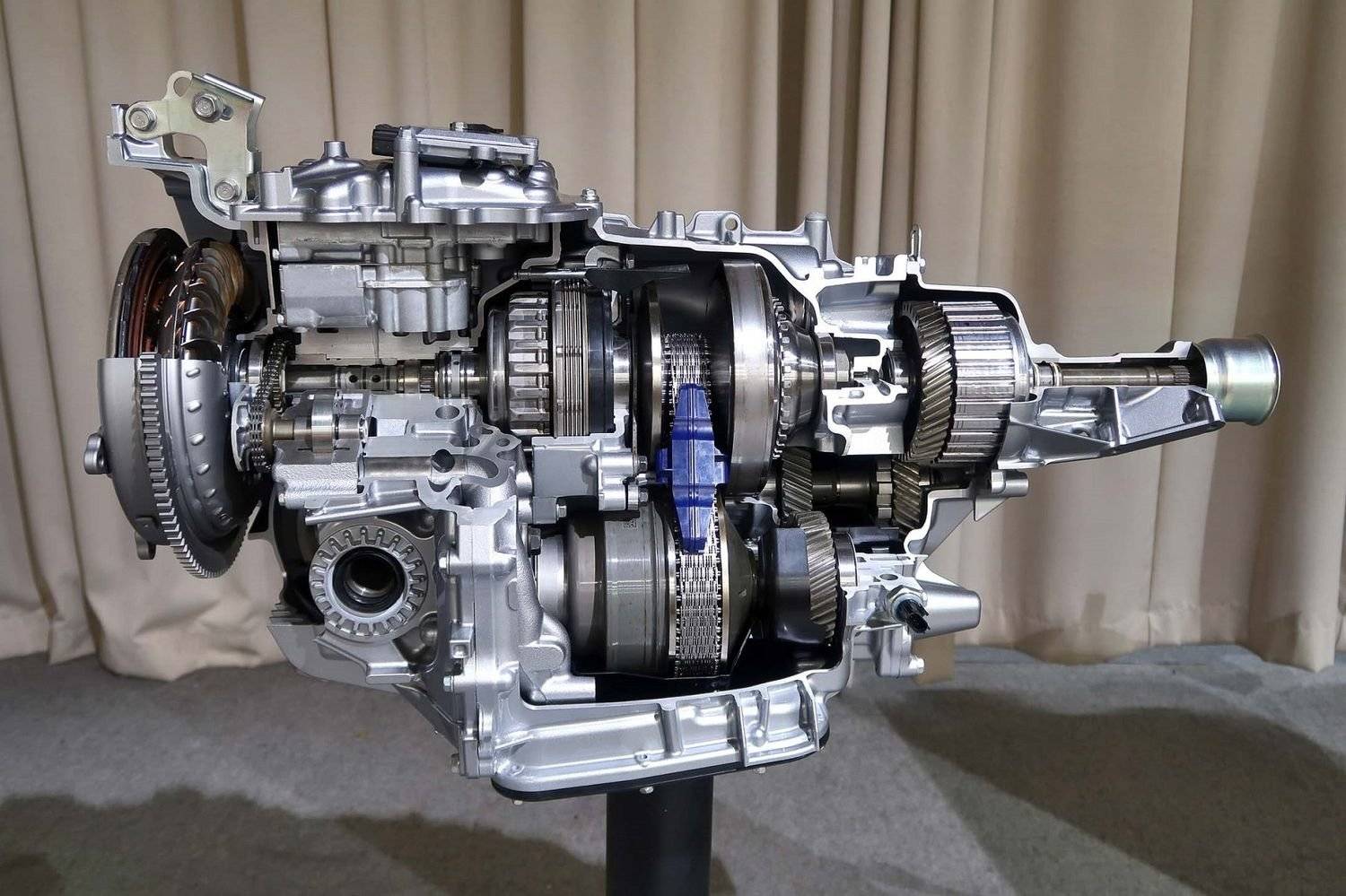 Можно ли кпп. Subaru Lineartronic CVT. Субару трансмиссия Lineartronic. Вариатор Lineartronic Субару Форестер. Jatco jf010e.