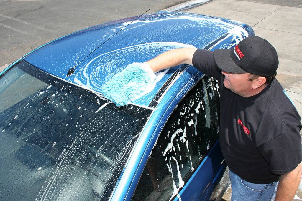 Как помыть машину самому, чтобы не навредить ей - steepmen