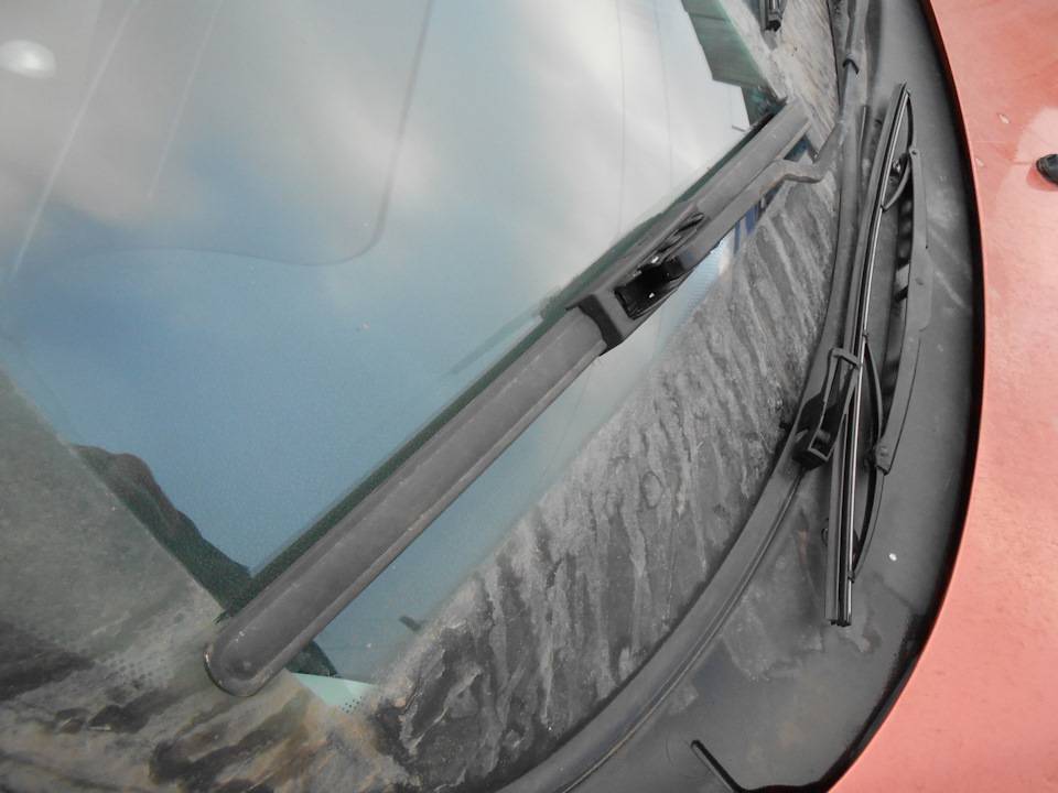 Что делать, если дворники на машине плохо чистят стекло