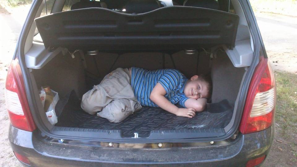 Размер багажника калина универсал. Калина универсал 2011 багажник.