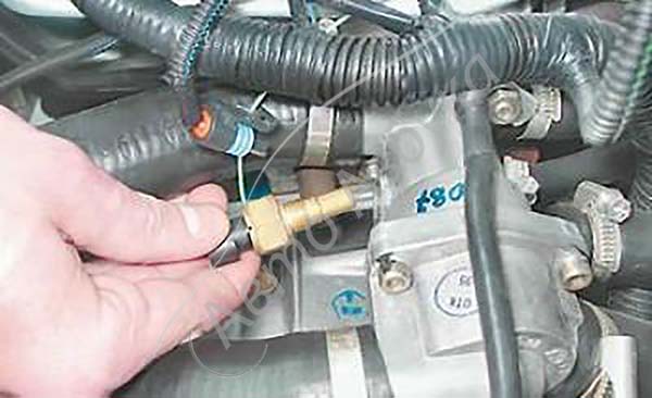 Замена датчика температуры охлаждающей жидкости ваз-2112 16 клапанов