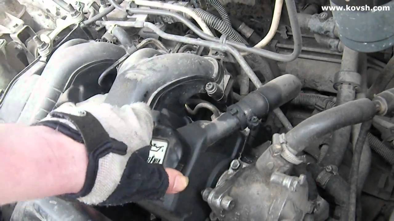 Почему появляется стук на горячем и холодном двигателе, а также холостом ходу