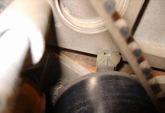 Простая замена ремня грм на автомобиле лада ларгус с двигателем 16 клапанов к4м
