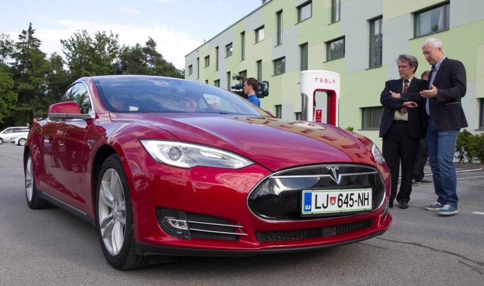 Как привезти Tesla из Америки в Беларусь самостоятельно