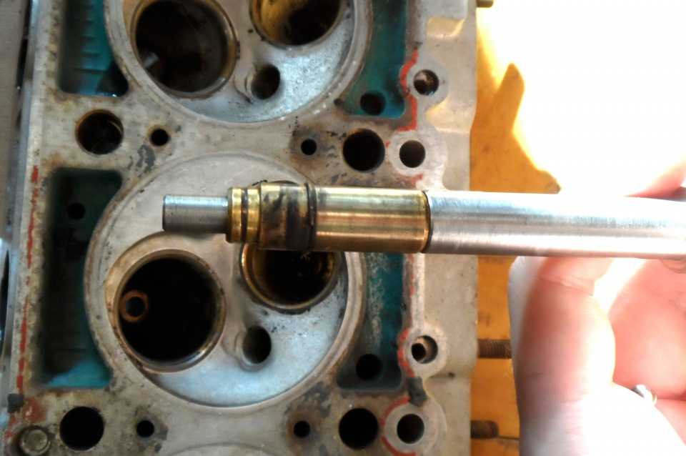 Замена маслосъемных колпачков 16-клапанной ваз-2112 без снятия головки