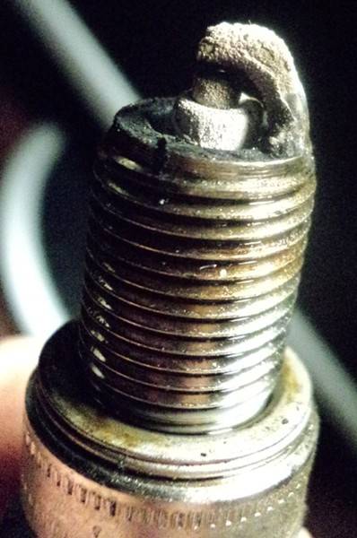 Черные свечи зажигания причина инжектор ваз 2110 – автотоп