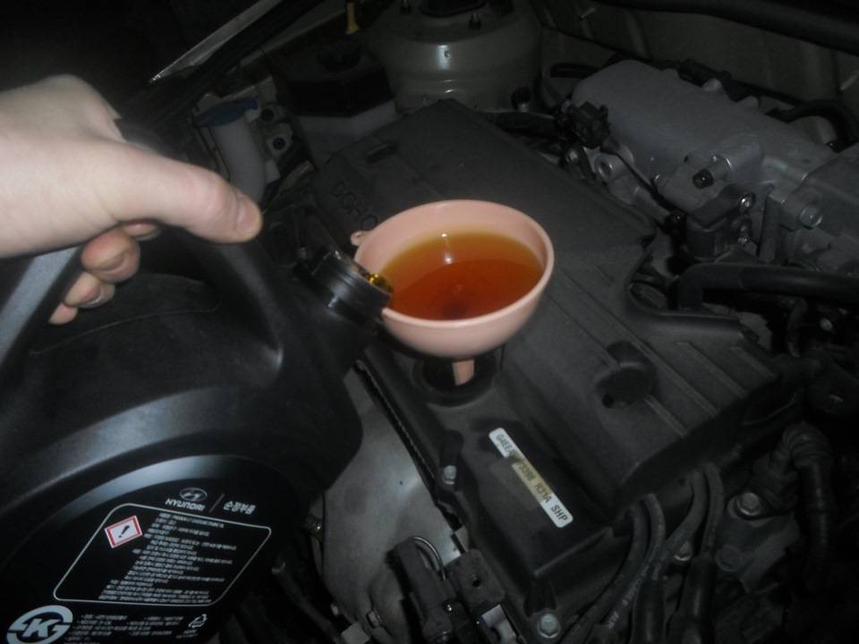 Правильный уровень масла в двигателе - как его проверить