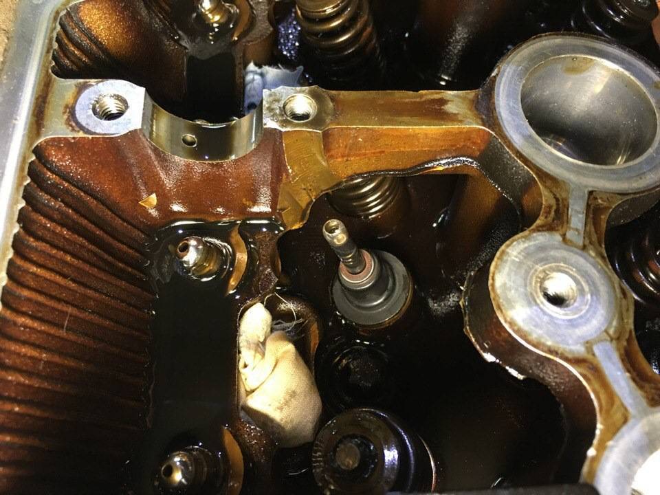 Замена маслосъемных колпачков на двигателе ep6 без снятия гбц. ﻿