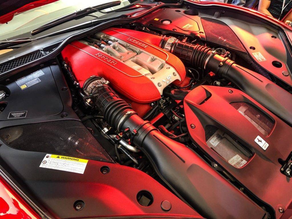 Ferrari 812 GTS: возвращение паука V12