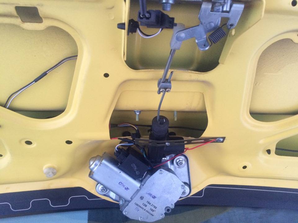 Электропривод багажника и кнопка открытия багажника: установка своими руками