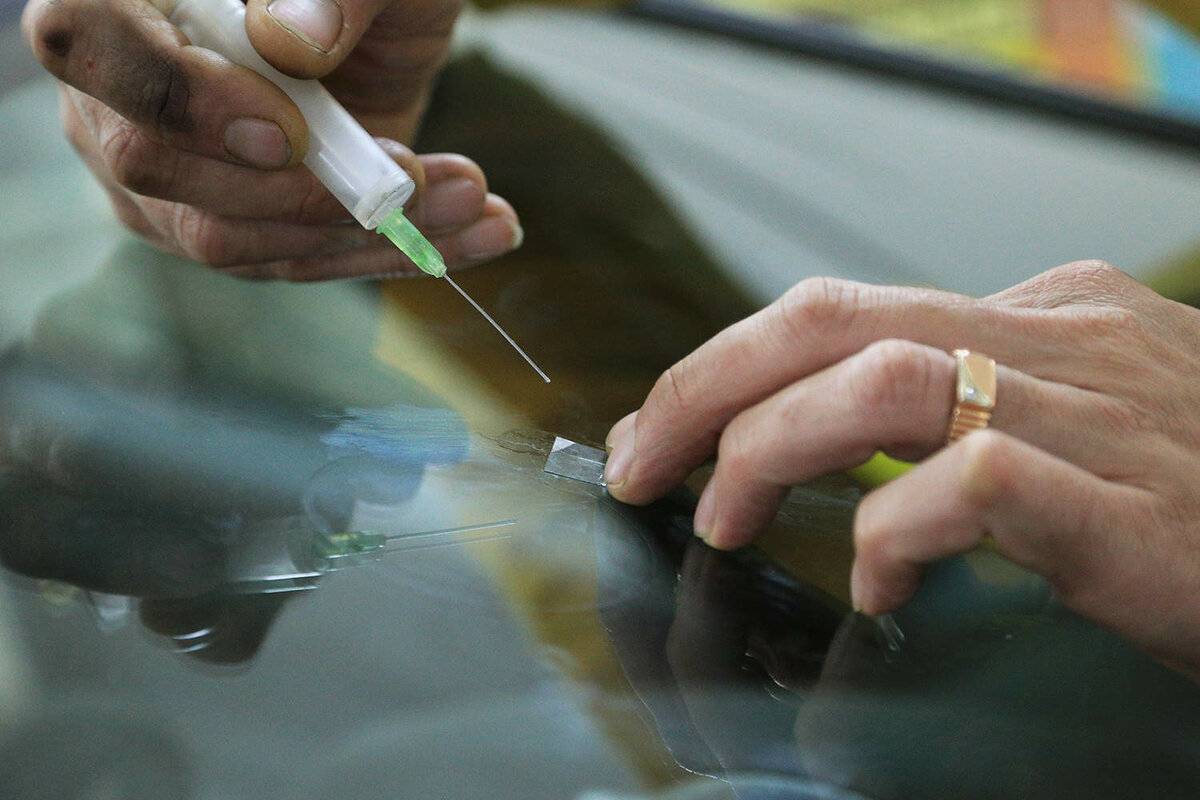 Ремонт лобового стекла — как отремонтировать лобовое стекло автомобиля  своими руками?