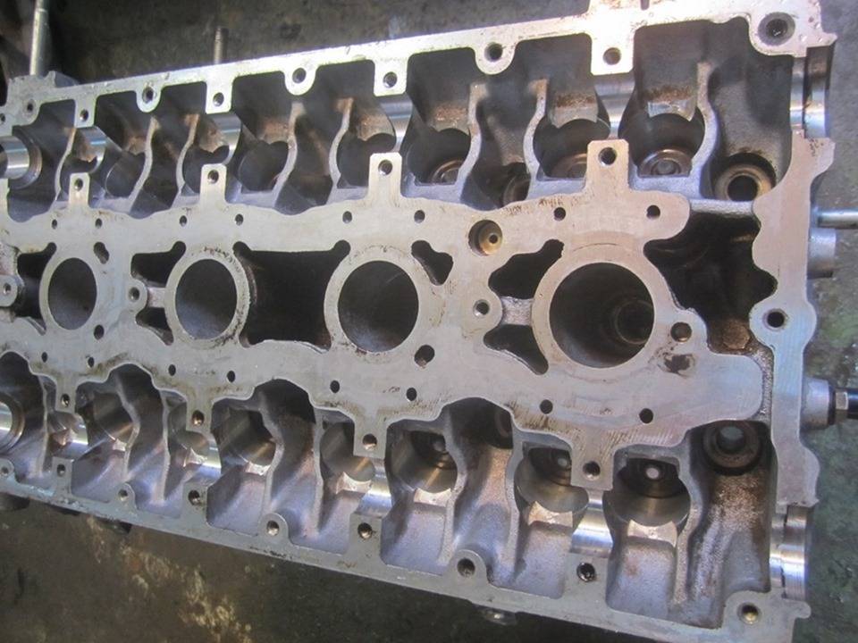Разборка и сборка головки блока цилиндров двигателя ваз-2112