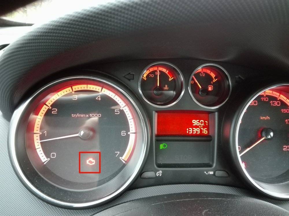 Почему появилась ошибка gearbox faulty на Пежо 207