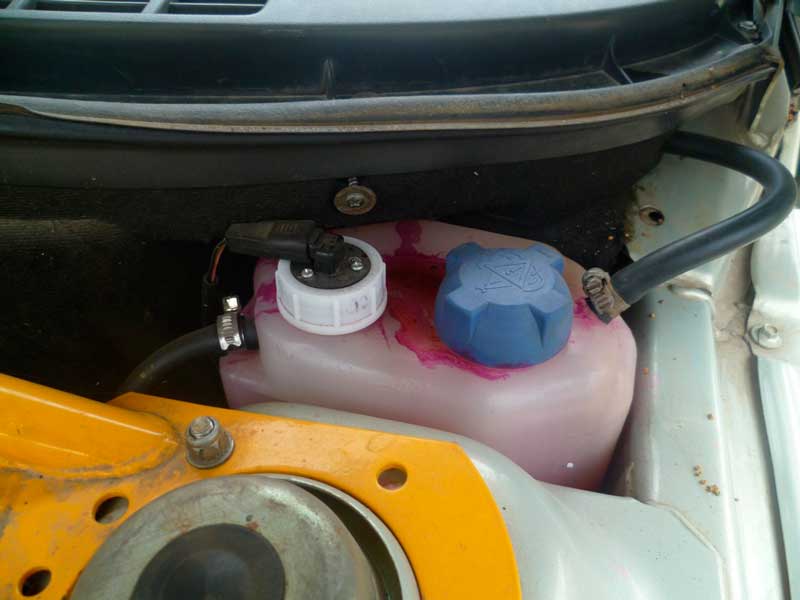 Кипит тосол в расширительном бачке ваз-2112: причины закипания и ремонт — автомобильный портал