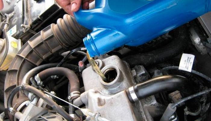 Лучшее моторное масло для заливки в двигатель lada granta: таблица подбора, периодичность замены, рекомендации