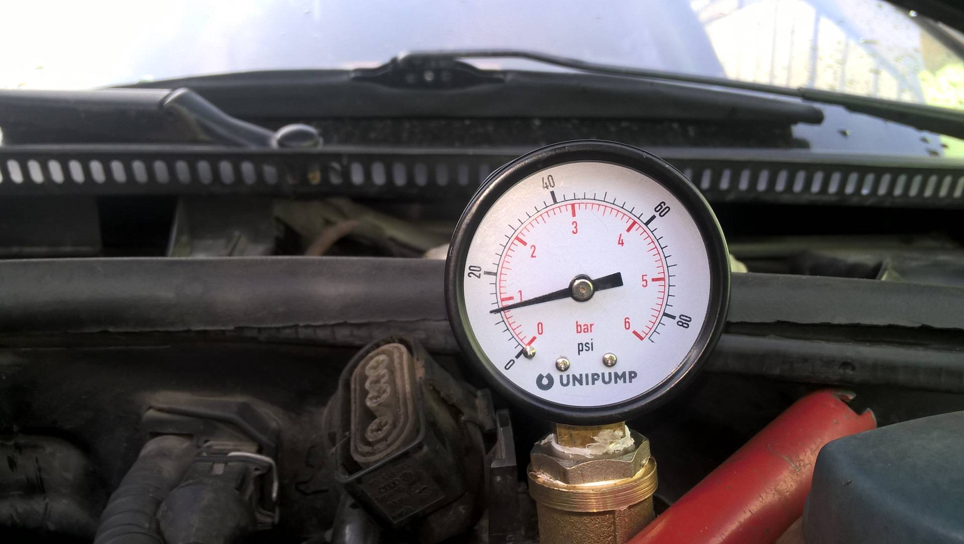 Как правильно измерить уровень масла в двигателе автомобиля: инструкция, советы