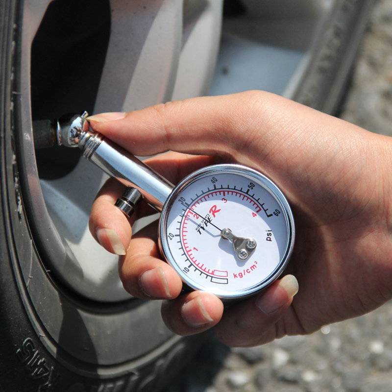 Как измерить давление в шинах? правила и особенности.