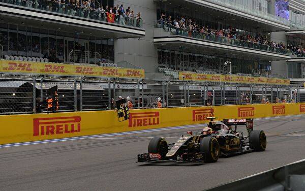Приобретение команды «Lotus F1» обошлось концерну «Renault» ровно в 1 фунт