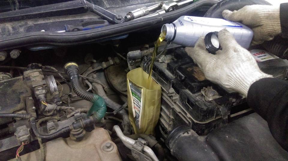 Как заменить масло в механической кпп на пежо 206? — auto-self.ru