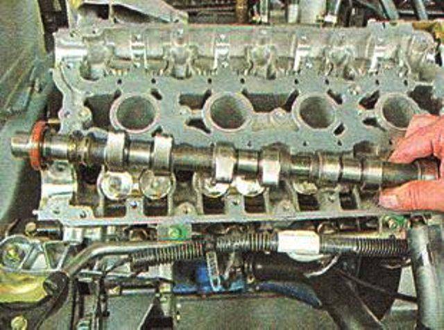 Распределительные валы двигателей 2112 и 21124 (16v)