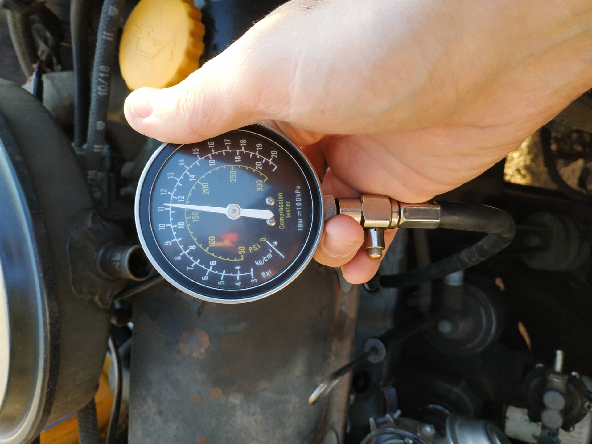 Что такое компрессия двигателя и как ее проверить своими руками? | вопросавто