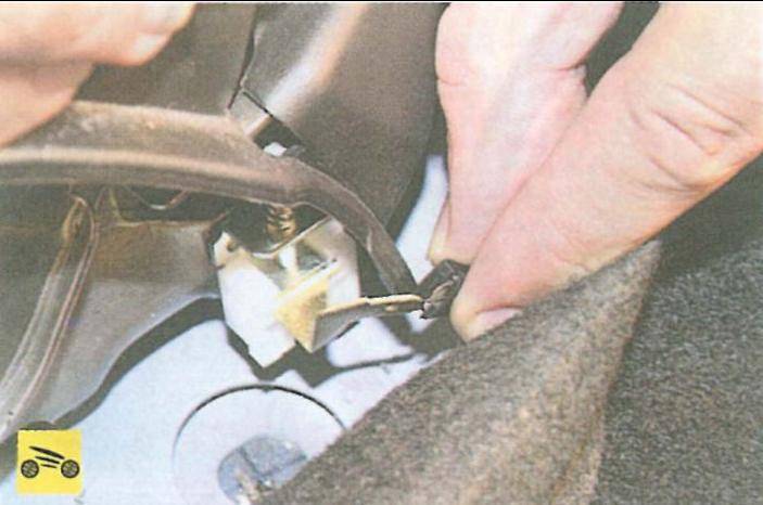Замена ламп стоп-сигналов на рено логан: пошаговая инструкция