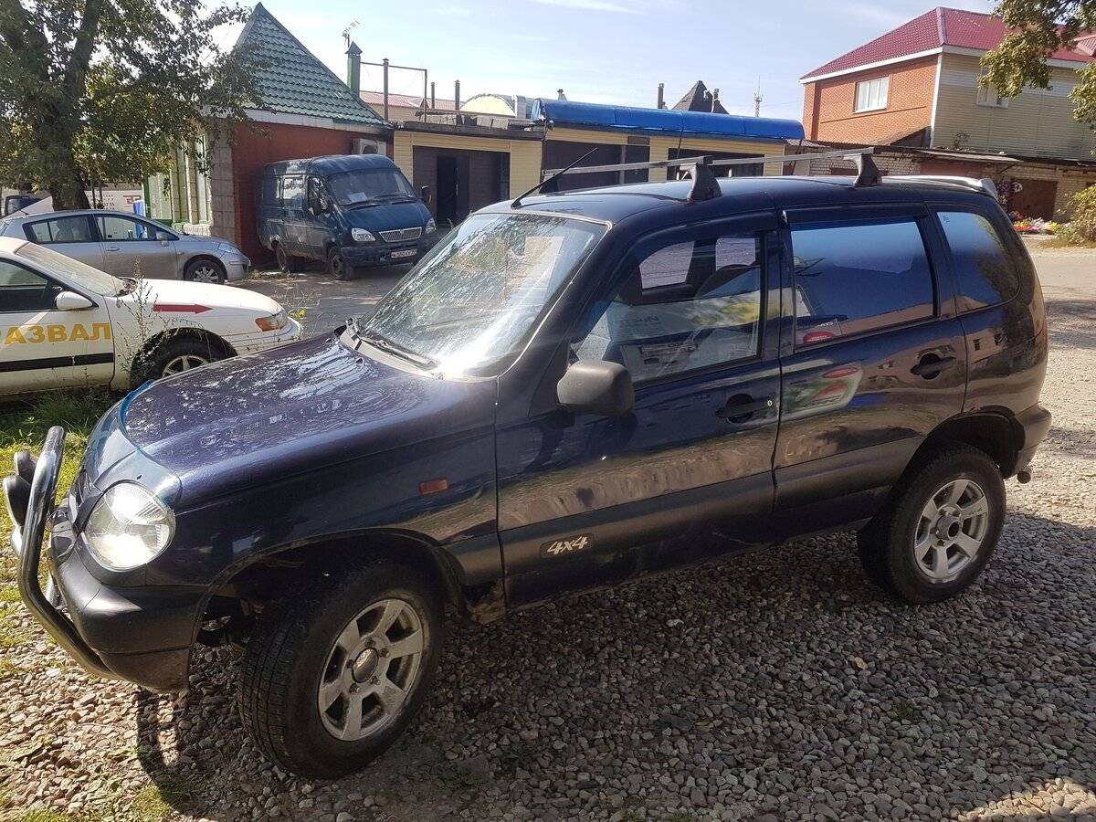 Нива 2005 г. Шевроле Нива 2005. Chevrolet Niva 2005. Шевроле Нива отзывы владельцев. Шевроле Нива плюсы и минусы отзывы владельцев.