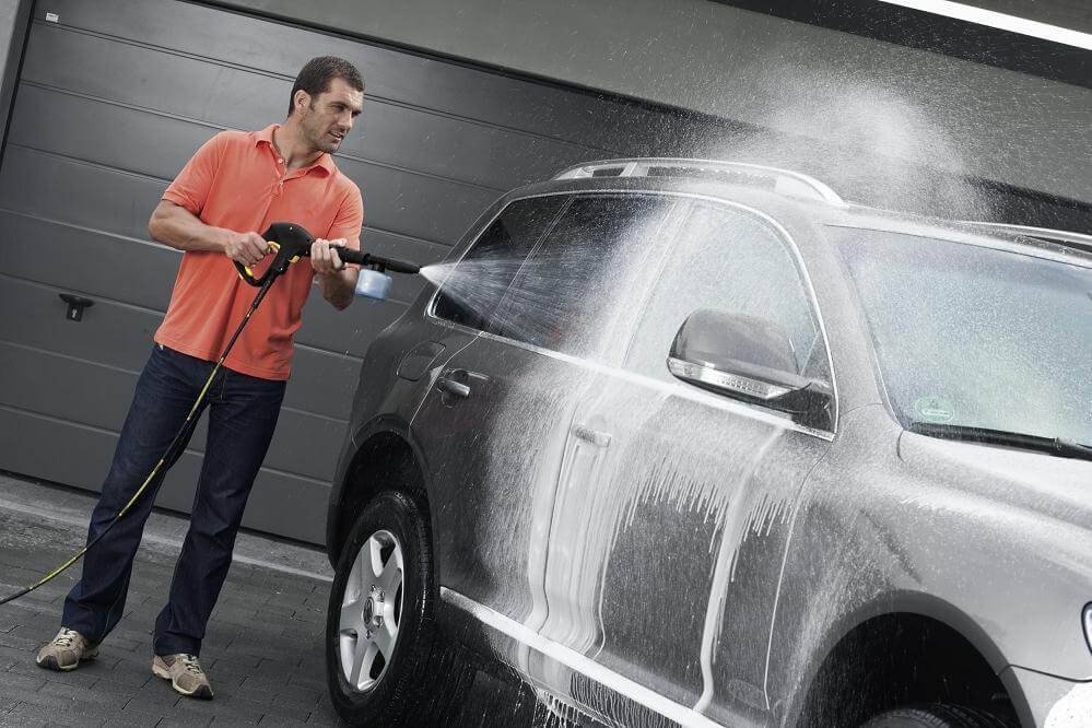 Как правильно помыть авто без вреда покрытию