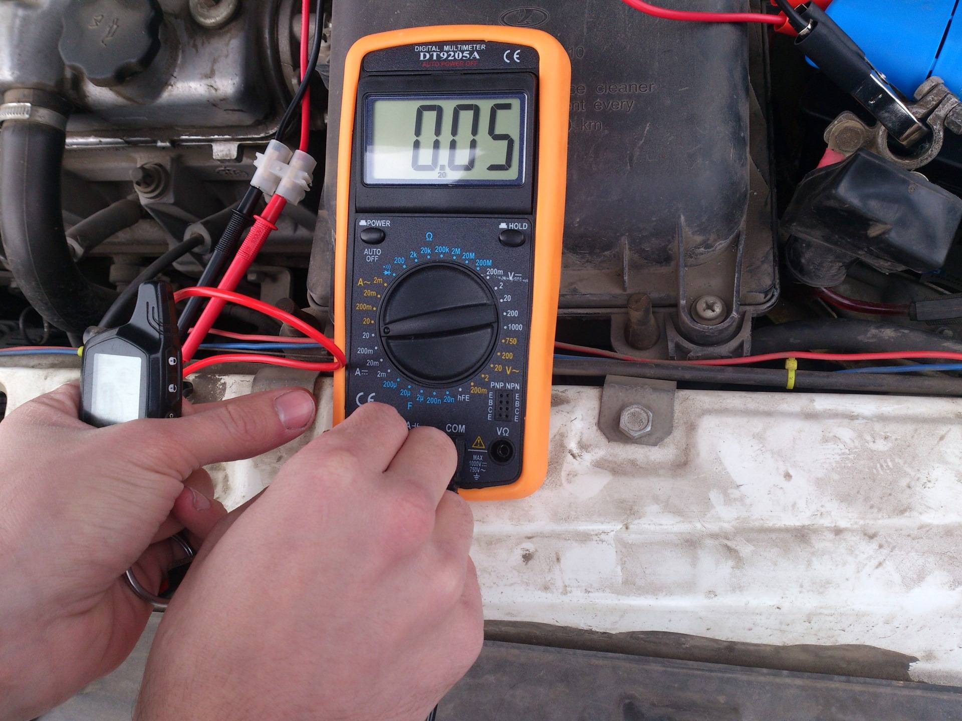 Какова норма тока утечки аккумулятора автомобиля и как его измерить?