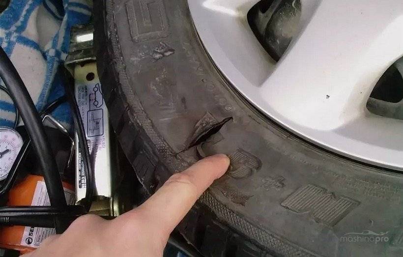 Как произвести ремонт шин с боковым порезом