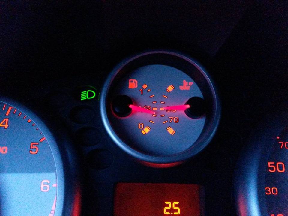 Почему стрелка температуры двигателя поднимается потом опускается - автомобильный портал automotogid