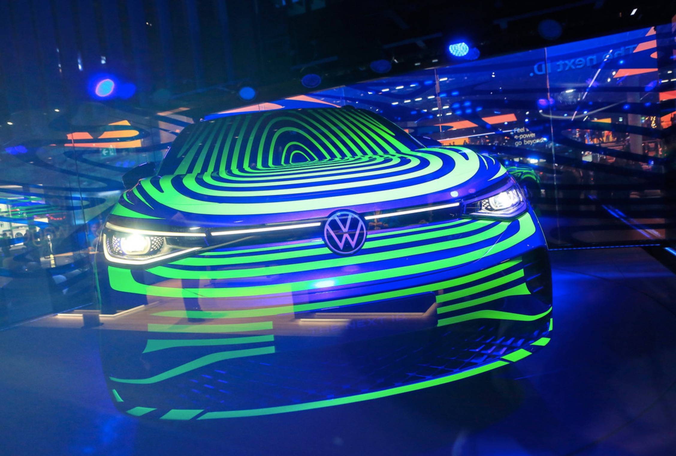 Volkswagen ID.4 первый взгляд на новый электрический внедорожник