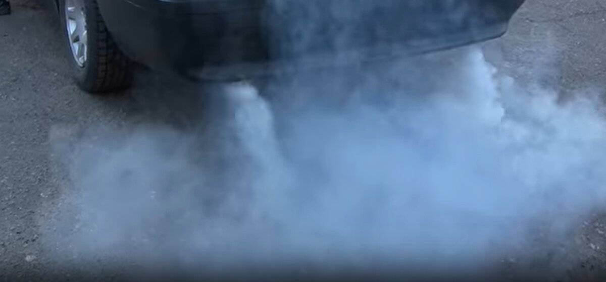 О чём говорит цвет дыма из выхлопной трубы | авто info