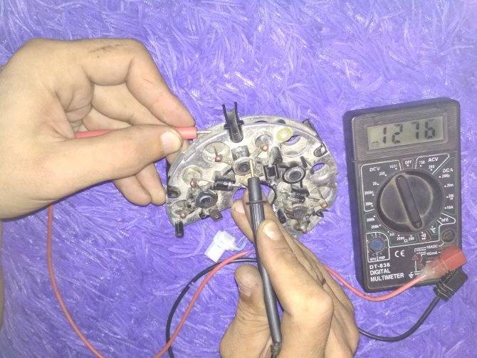 Проверка диодного моста лампочкой и аккумулятором. как проверить диодный мост генератора ваз? проверяем ротор генератора.