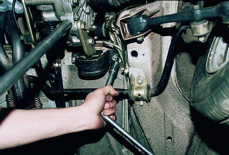 Подушки двигателя на ваз 2110: замена своими руками, дополнительная опора (видео) | luxvaz