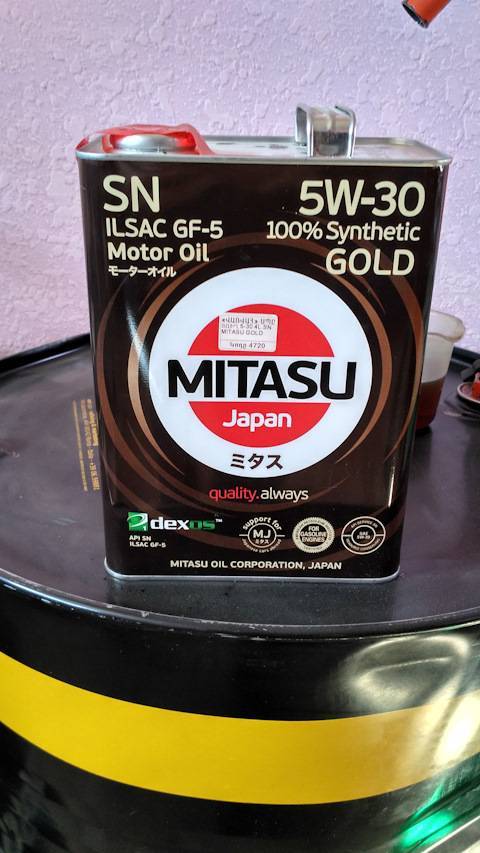 Какое масло заливать в двигатель mitsubishi lancer 10?