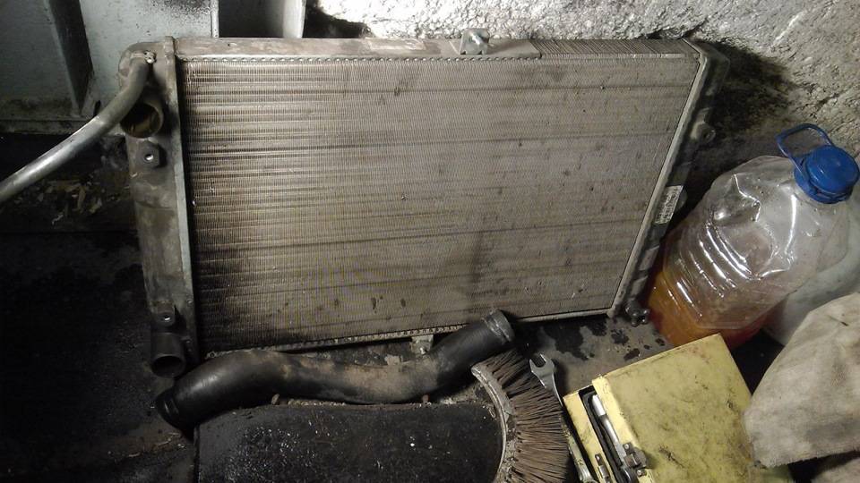 Как снять радиатор охлаждения ваз-2110 для замены