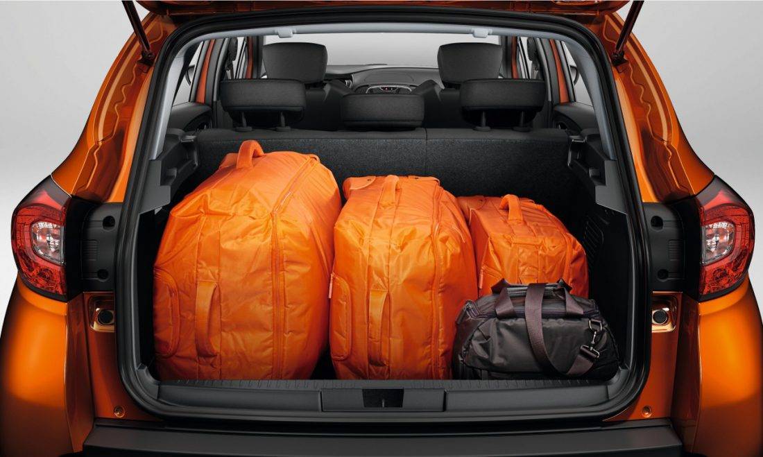 Чему в действительности равен объём багажника у рено каптур: точные размеры в см?